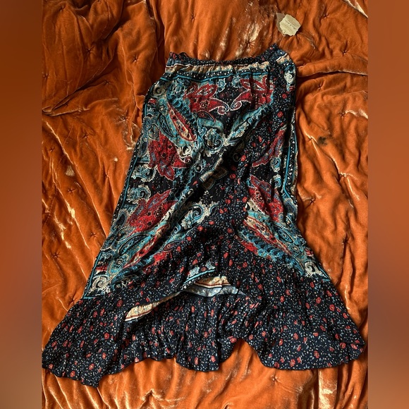 Women’s Altar’d State Patterned High Low Skirt - Picture 2 of 3